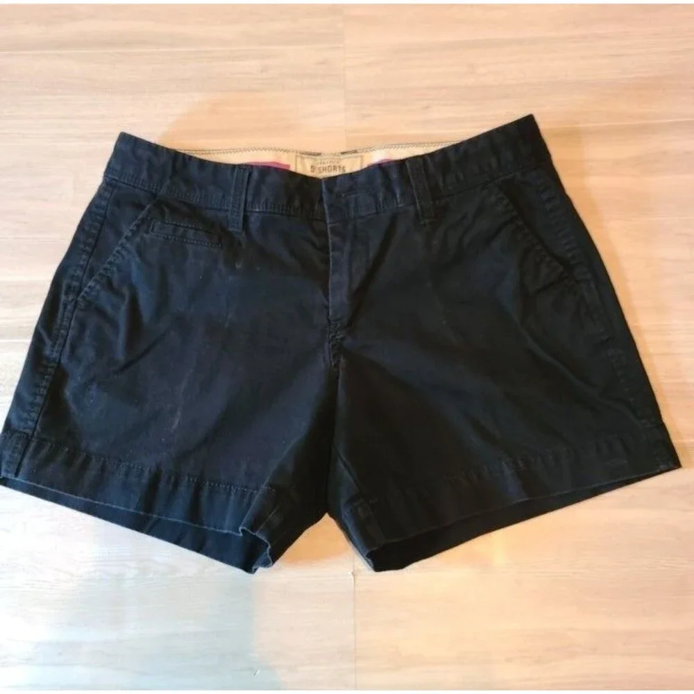 Old Navy Womens Size 2 Black Low Rise Chino Shorts Favorite Khaki Flat Front 5